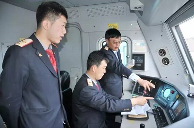 火車(chē)司機(jī)工作累嗎